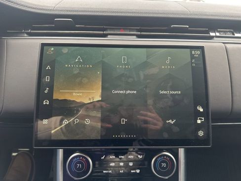 Used 2023 Land Rover Range Rover SE image 16