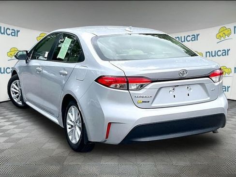 Used 2023 Toyota Corolla LE w/ LE Premium Package FWD image 2