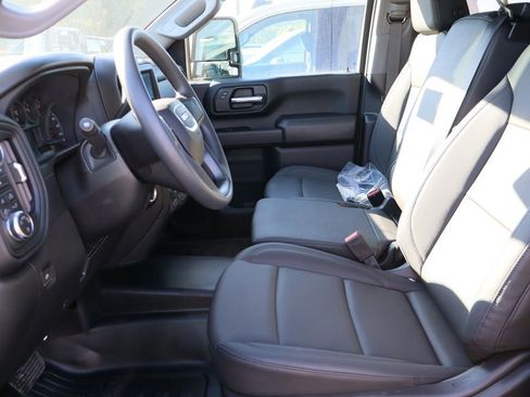 New 2026 GMC Sierra 2500 Pro w/ Convenience Package image 13