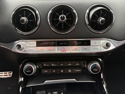 Used 2019 Kia Stinger GT2 AWD/4WD image 20