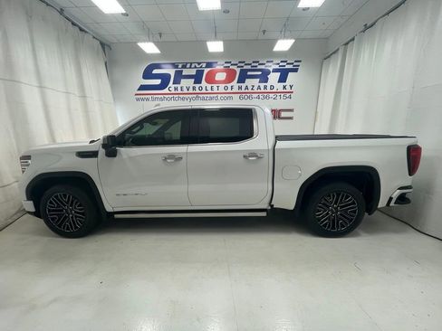 Used 2022 GMC Sierra 1500 Denali Ultimate AWD/4WD image 9