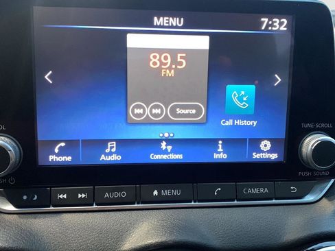 Used 2023 Nissan Sentra SV image 7