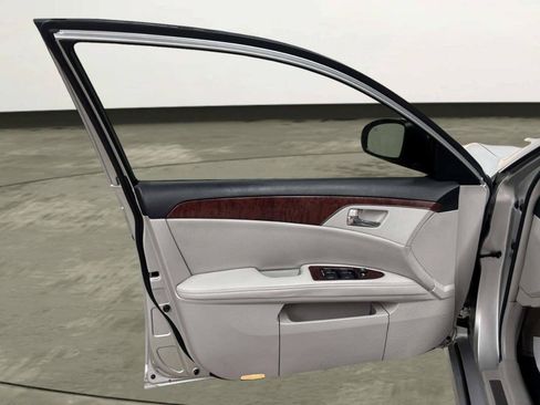 Used 2011 Toyota Avalon FWD image 12