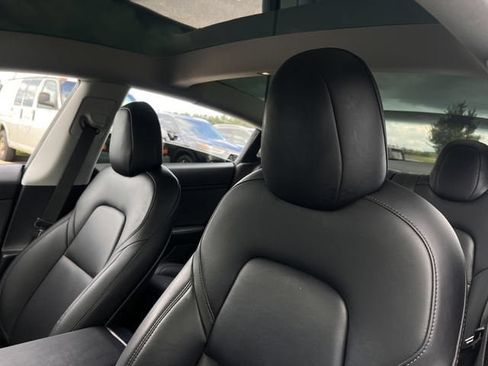 Used 2021 Tesla Model 3 Standard Range Plus RWD image 12