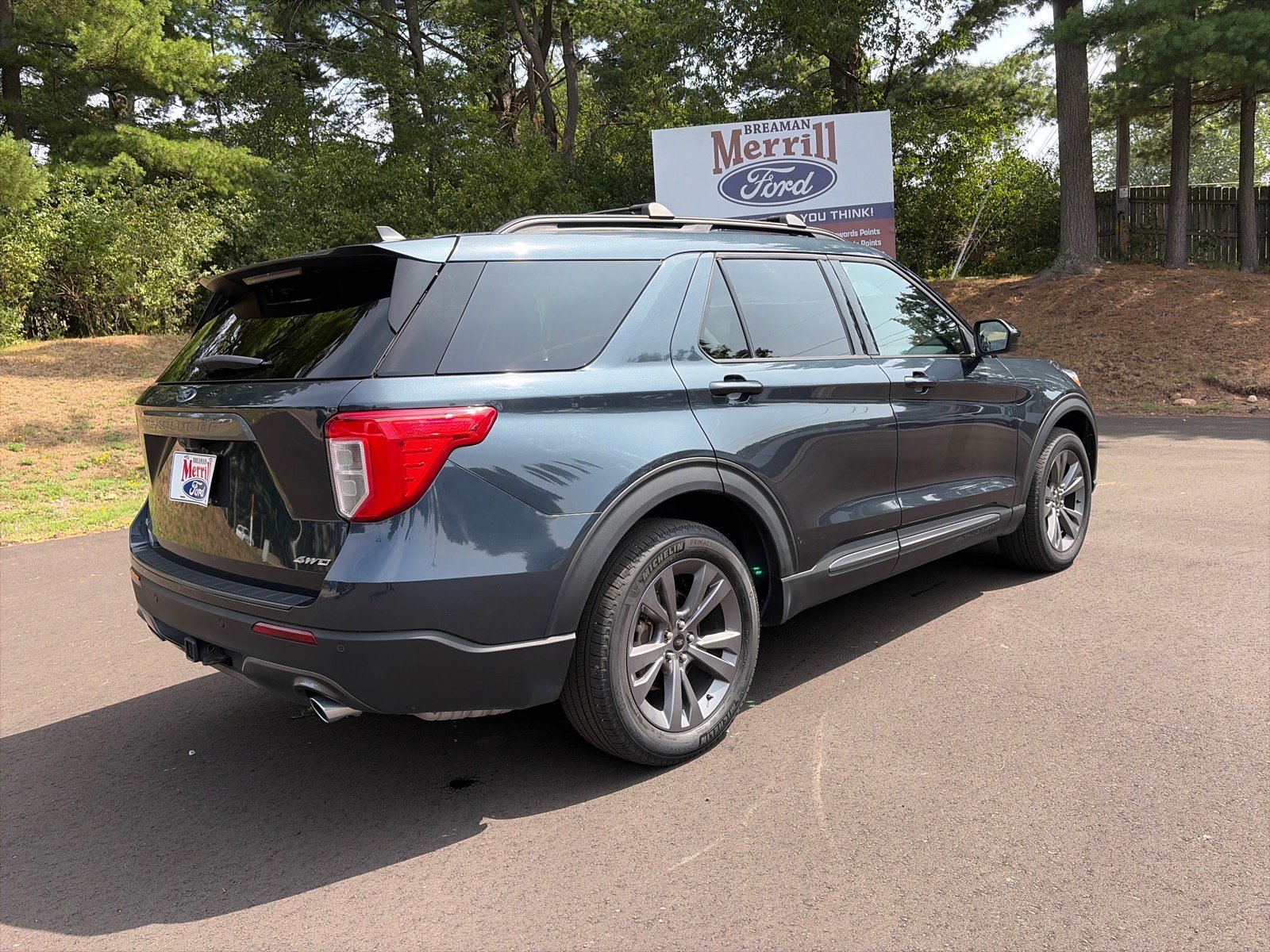 Used 2024 Ford Explorer XLT w/ Equipment Group 202A AWD/4WD image 6