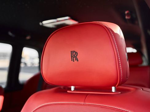 Used 2025 Rolls-Royce Cullinan Black Badge AWD/4WD image 48
