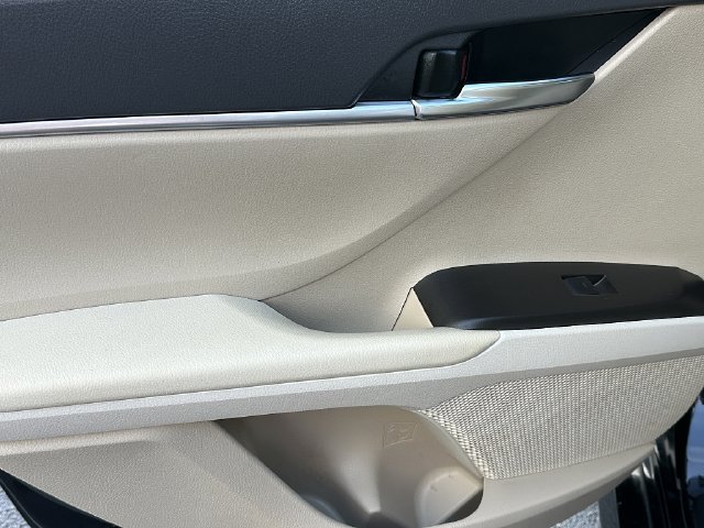 Used 2023 Toyota Camry LE FWD image 19