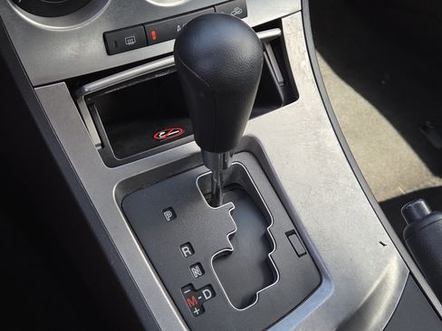 Used 2011 MAZDA MAZDA3 i Touring FWD image 27