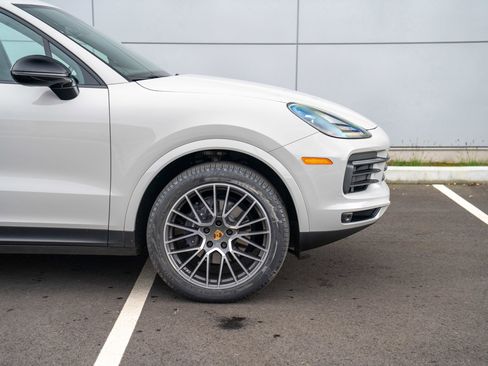Certified 2020 Porsche Cayenne image 9
