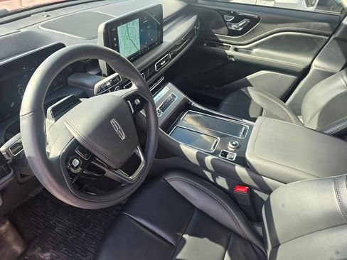 Used 2025 Lincoln Aviator 2WD image 22