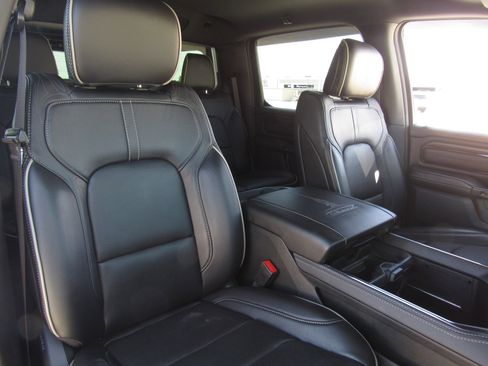 Used 2024 RAM 1500 Limited w/ Body Color Bumper Group image 10