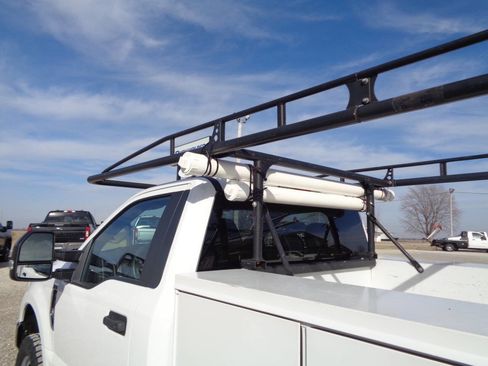 Used 2022 Ford F250 XL w/ Power Equipment Group image 13