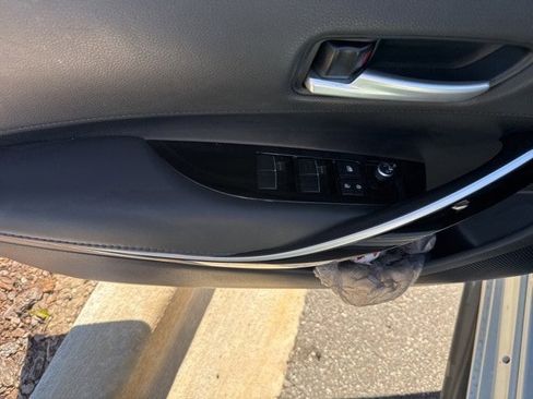 Used 2020 Toyota Corolla XSE image 18