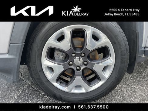 Used 2020 Jeep Compass Limited image 28