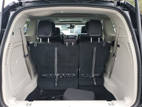 Used 2022 Chrysler Pacifica Limited image 8