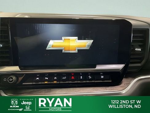 Used 2023 Chevrolet Silverado 1500 LTZ AWD/4WD image 17