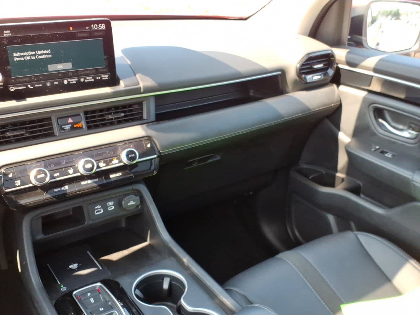 Used 2024 Honda Pilot Touring image 15