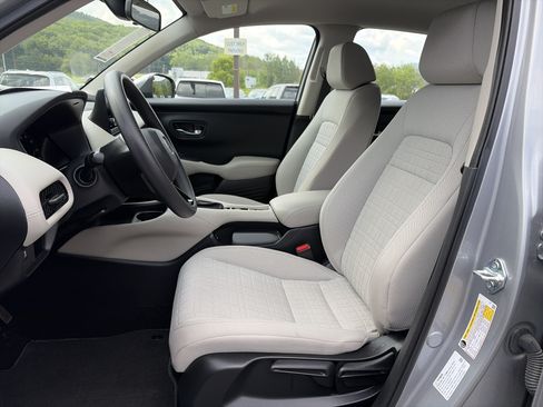 Used 2024 Honda HR-V LX image 10