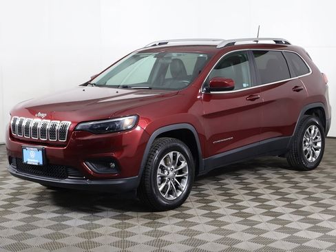 Used 2019 Jeep Cherokee Latitude Plus w/ Cold Weather Group image 5