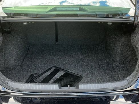 Used 2025 Volkswagen Jetta SE image 26