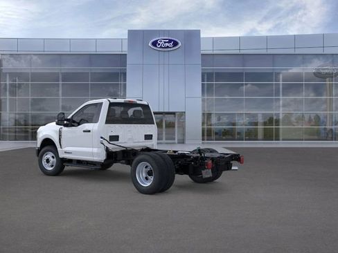 New 2025 Ford F350 XL image 4