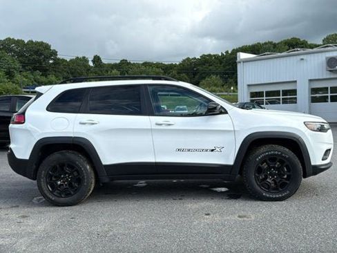 Certified 2022 Jeep Cherokee Latitude w/ Sun & Sound Group AWD/4WD image 5