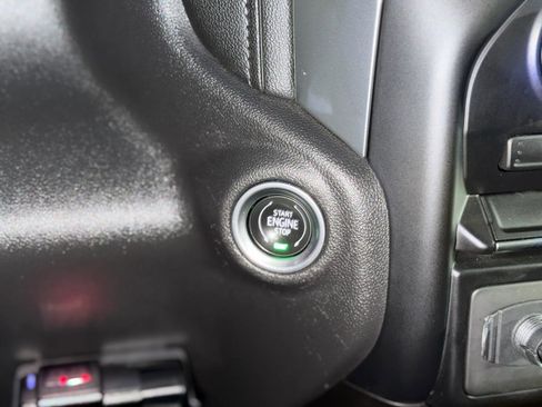 Used 2021 Chevrolet Silverado 1500 LT image 24