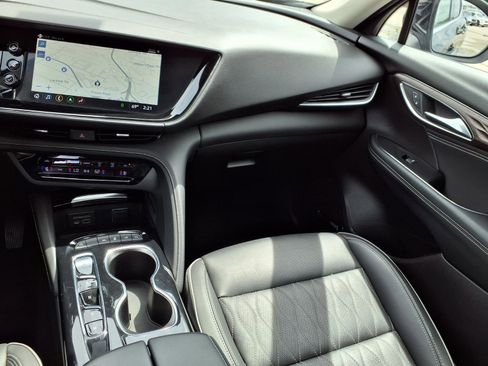 Used 2023 Buick Envision Avenir FWD image 4