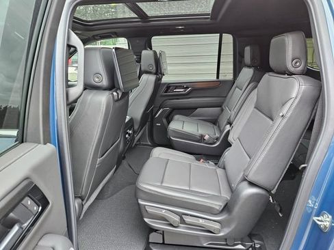New 2026 GMC Yukon XL Denali w/ Denali Reserve Package AWD/4WD image 16