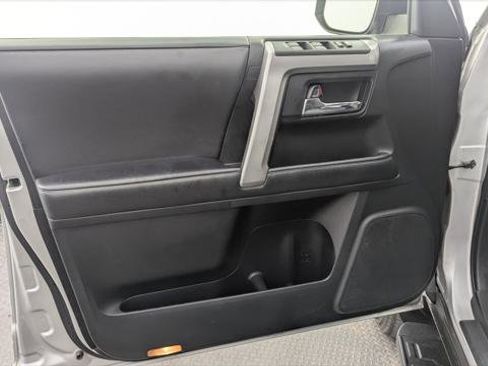 Used 2020 Toyota 4Runner SR5 Premium AWD/4WD image 13