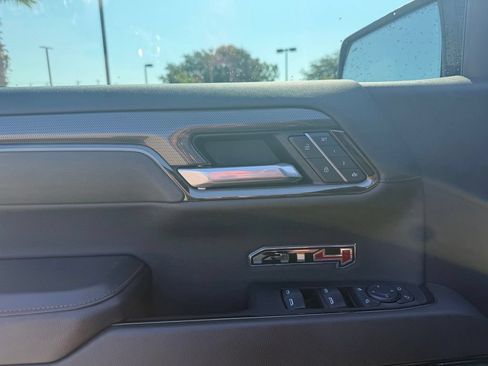 Used 2025 GMC Sierra 1500 AT4 w/ AT4 Premium Package AWD/4WD image 11