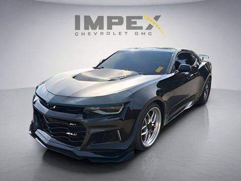 Used 2018 Chevrolet Camaro ZL1 RWD image 1