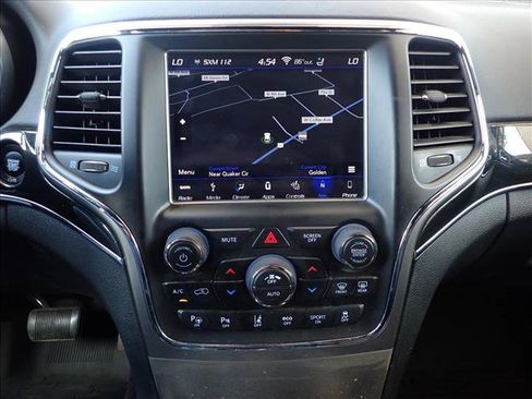 Used 2018 Jeep Grand Cherokee Trailhawk w/ Trailhawk Luxury Group AWD/4WD image 11