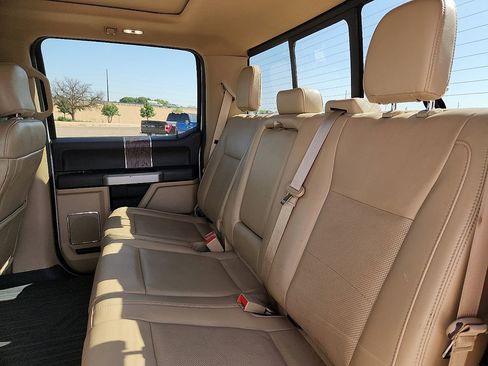 Used 2019 Ford F350 Lariat w/ Lariat Value Package AWD/4WD image 5