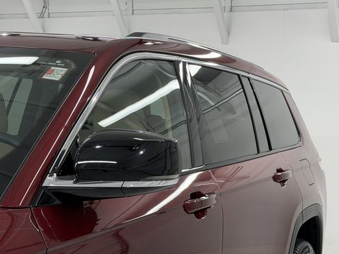 Used 2021 Jeep Grand Cherokee L Limited image 19