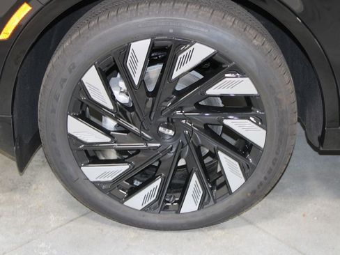 New 2026 Lincoln Nautilus Reserve AWD/4WD image 18