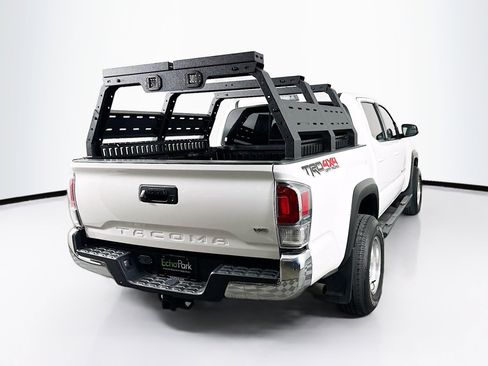 Used 2023 Toyota Tacoma TRD Off-Road image 9