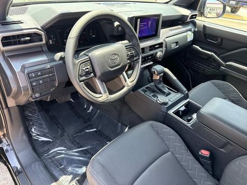 Used 2026 Toyota Tacoma SR5 w/ SR5 Upgrade Package AWD/4WD image 24