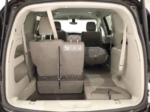 Used 2018 Chrysler Pacifica Touring Plus image 33