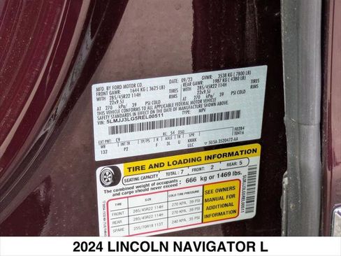 Used 2024 Lincoln Navigator L Reserve AWD/4WD image 26