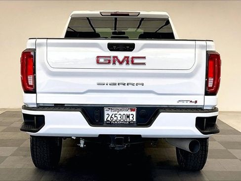 Used 2022 GMC Sierra 2500 AT4 image 3