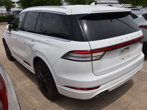 Used 2022 Lincoln Aviator Reserve w/ Equipment Group 201A AWD/4WD image 6