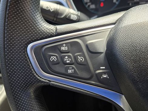 Used 2022 Chevrolet Equinox LS image 21