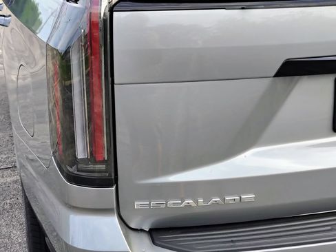 New 2026 Cadillac Escalade Sport w/ Touring Package AWD/4WD image 17