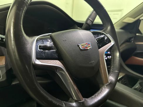 Used 2018 Cadillac Escalade ESV Premium Luxury RWD image 35