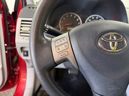 Used 2012 Toyota Corolla LE FWD image 12