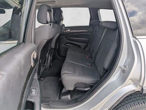 Used 2012 Jeep Grand Cherokee Laredo w/ Laredo E Group RWD image 20