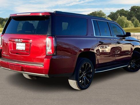 Used 2019 GMC Yukon XL SLT image 12