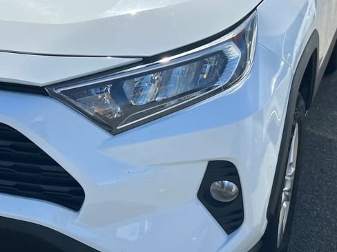Used 2021 Toyota RAV4 XLE image 11