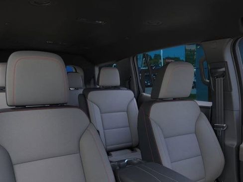 New 2026 Chevrolet Traverse LT image 24